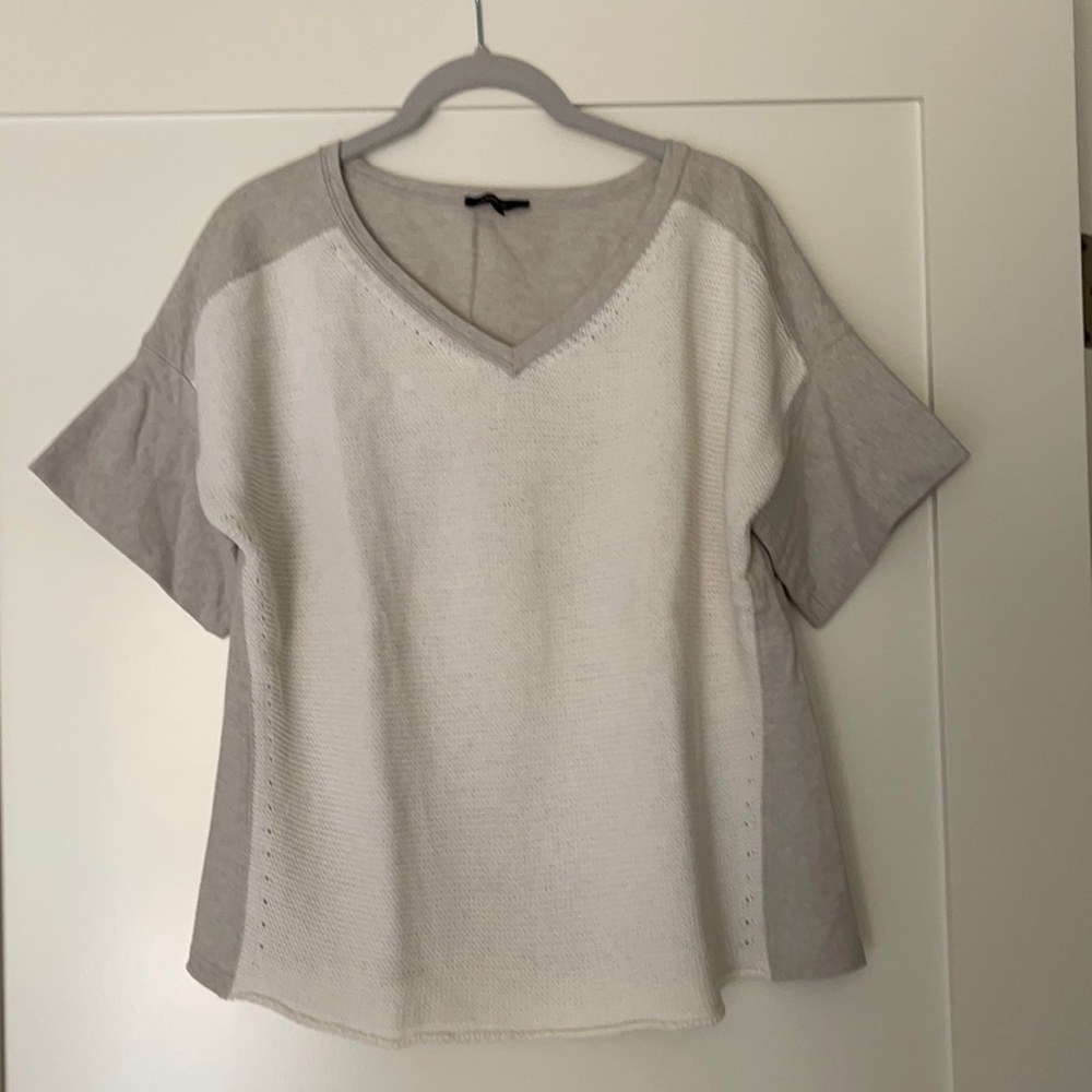 Lafayette 148 top. Light gray and white cotton.